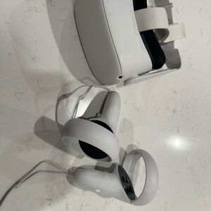 Advanced White VR Headset with Controllers